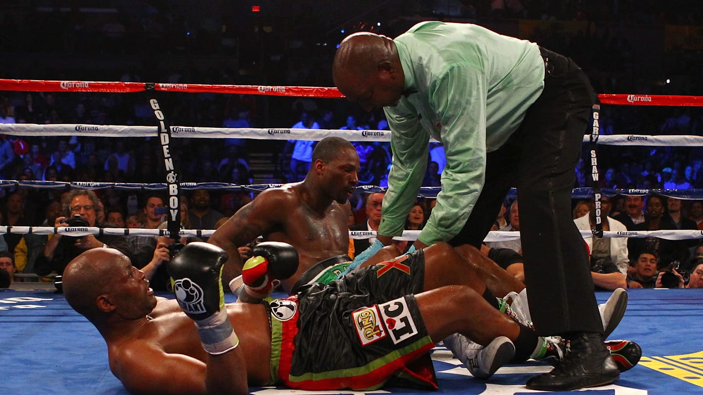 Плохие спортивные новости все выпуски. Бернард Хопкинс. Чад Доусон. Бернард Хопкинс 2023. Бернард Хопкинс с поясами.