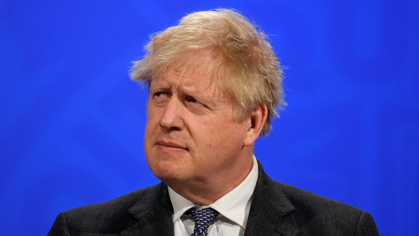 Government announce fanled review of English football