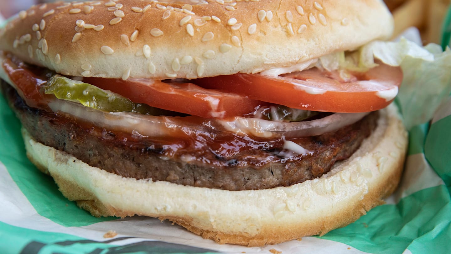 7 mejores tipos de salsas para ponerle a tus hamburguesas