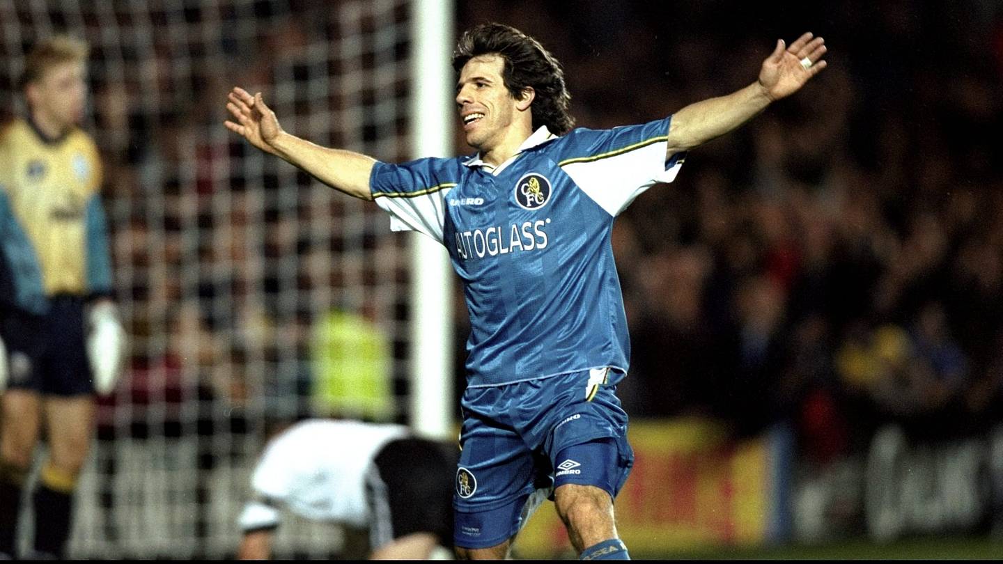 gianfranco-zola-the-diminutive-italian-who-spearheaded-chelsea-s-sexy