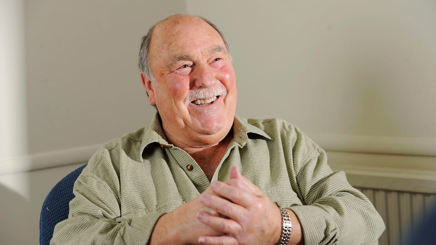 Jimmy Greaves: Tributes paid to Tottenham & England legend