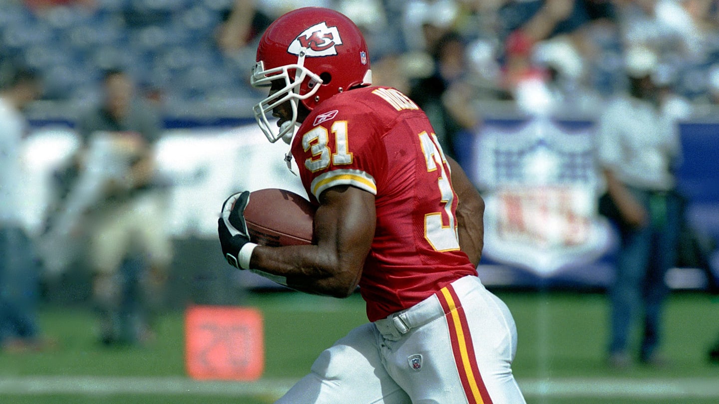 3 Greatest Running Backs in Chiefs History