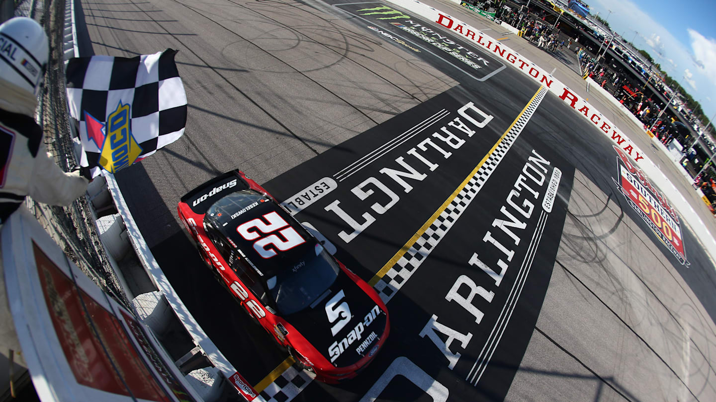 NASCAR Expert Picks for Sport Clips Haircuts VFW 200 Xfinity Series