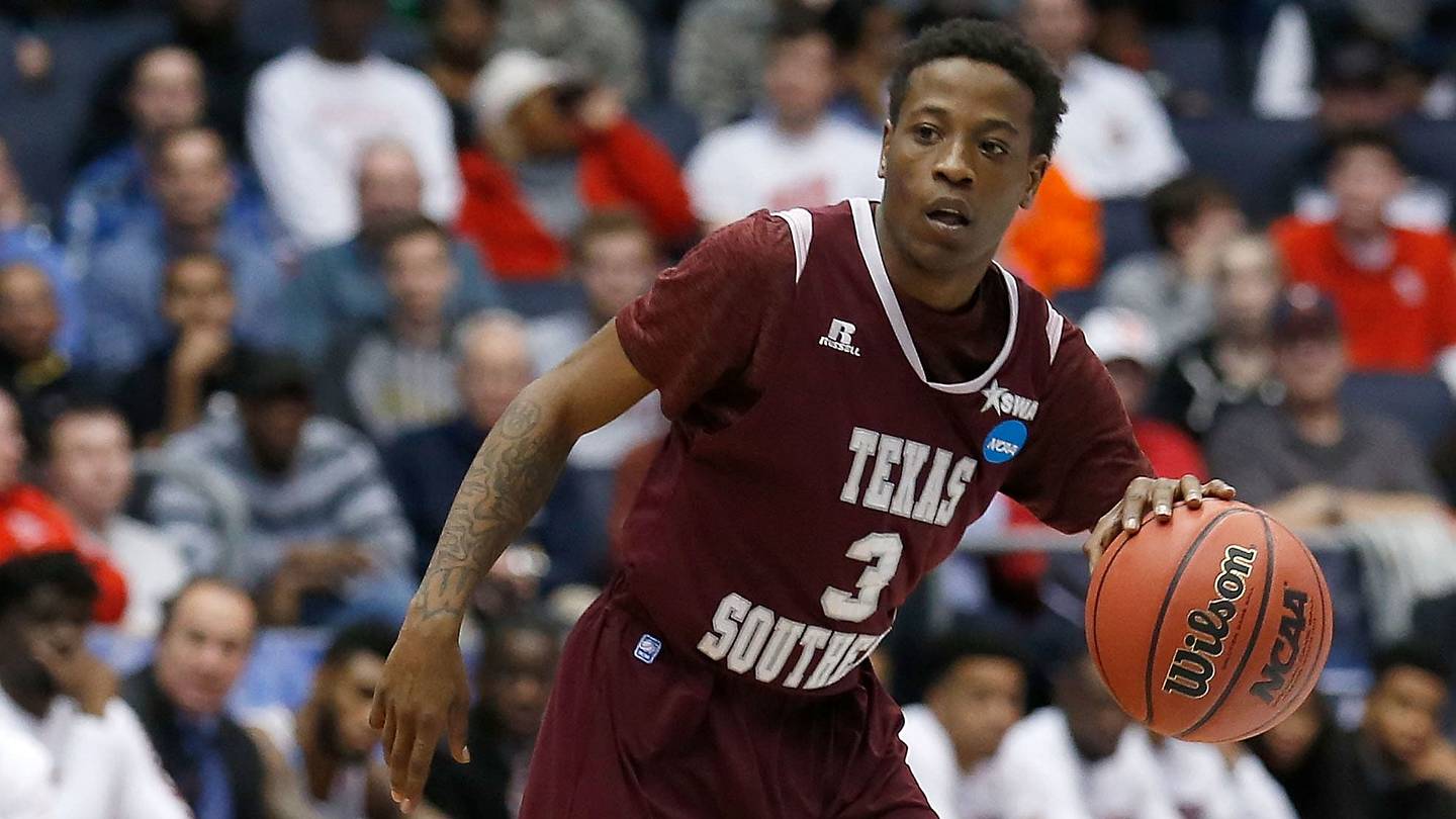 First March Madness Game Of 2021 NCAA Tournament