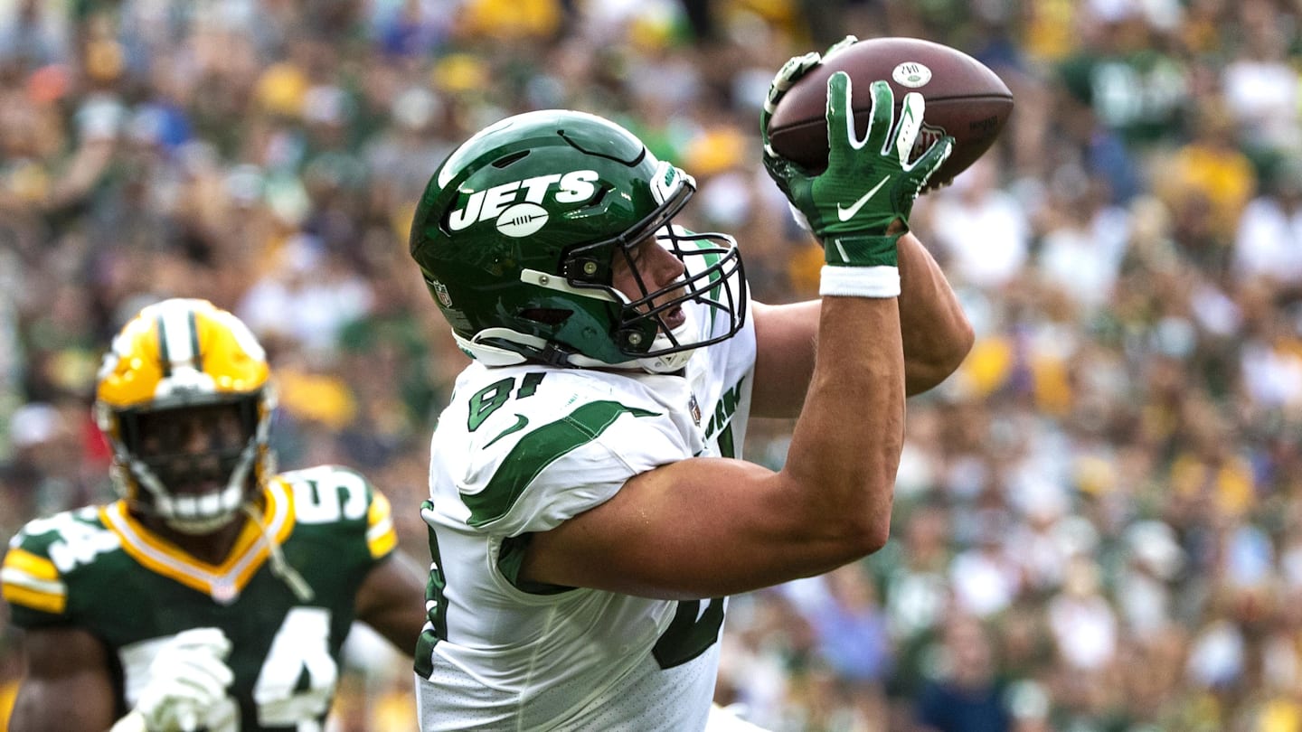 NY Jets Tyler Kroft has emerged as TE1 this summer