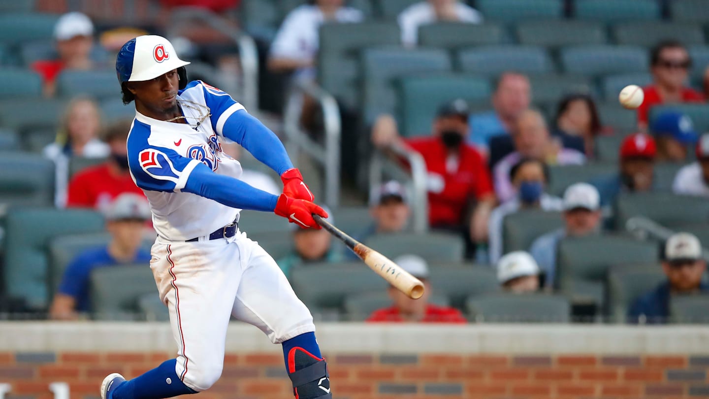 Ozzie Albies HR batting righty is a thing of beauty