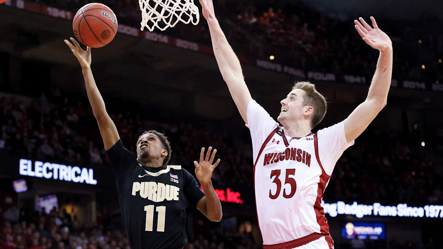 NCAA Basketball Games on Tonight, Including Predictions & Picks for