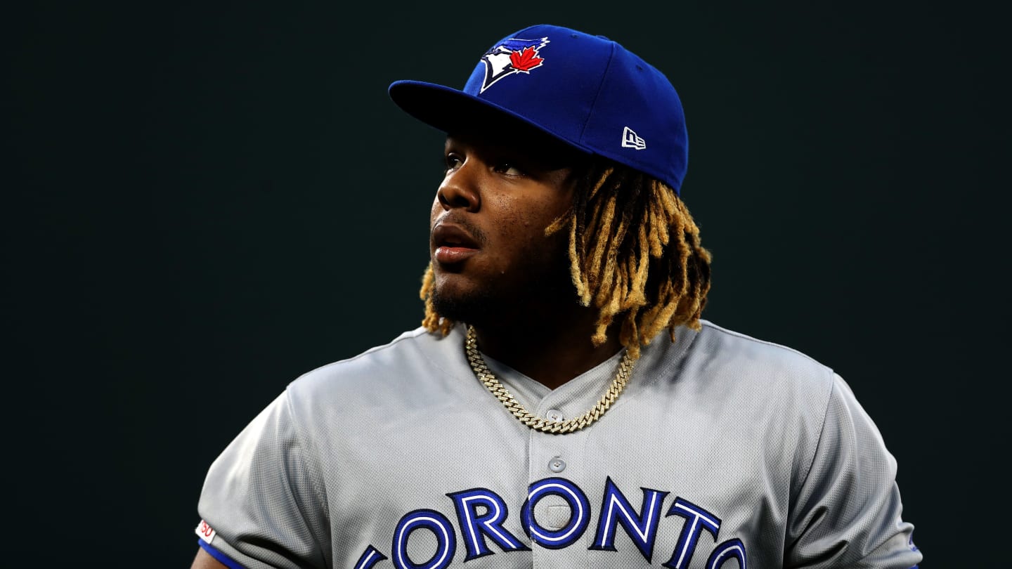 Vlad Jr. No excuses work work. Starting to work on his physique early. :  r/Torontobluejays