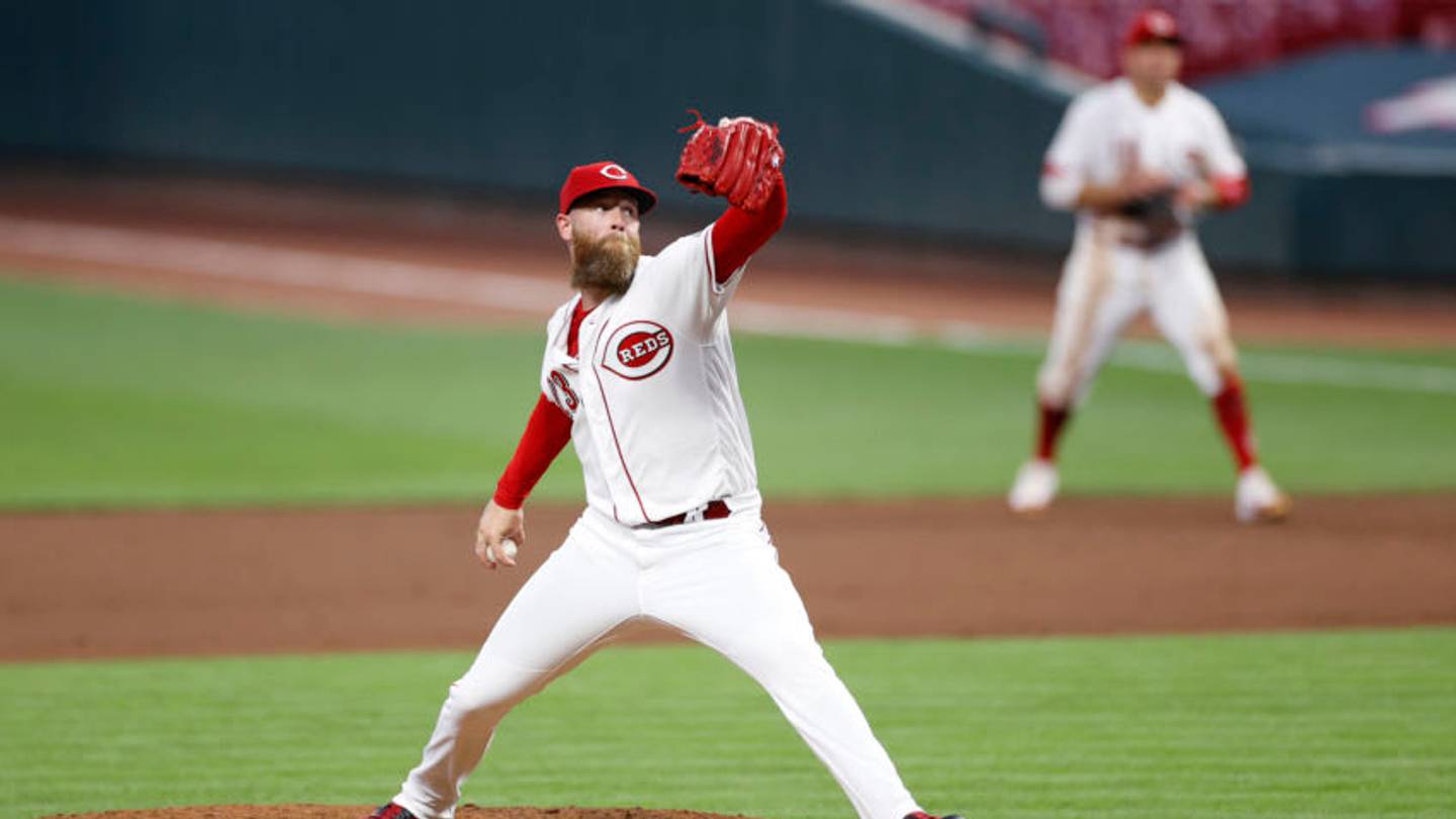 Cincinnati Reds: The horrible mistake of non-tendering Archie Bradley