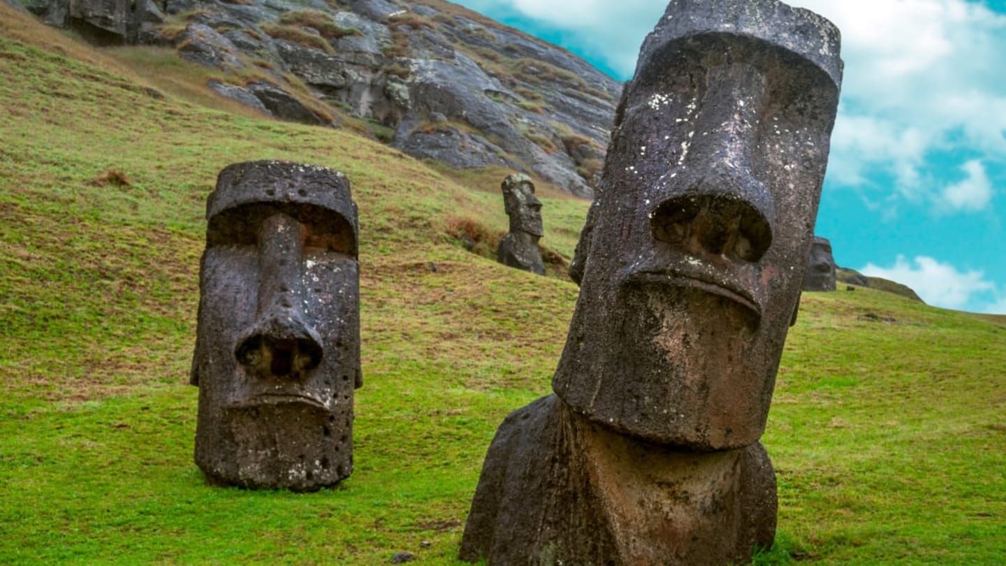 Easter Island Statues Are Being Threatened By NosePicking SelfieSeekers Mental Floss
