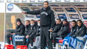 Muss auf die erste Krise in seiner Amtszeit Antworten finden: Daniel Thioune