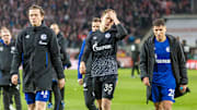 Leere und enttäuschte Blicke: Ein hartes Sinnbild der S04-Saison