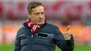 Horst Heldt holt einen weiteren Stürmer an Bord