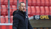 Adi Hütter verlässt die Eintracht trotz Treuebekenntnis