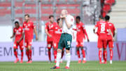 Die pure Enttäuschung ist Davy Klaassen und seinen Bremern anzumerken