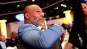 Mike Tyson alista su regreso al ring