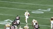 El segundo touchdown de la noche para Taysom Hill fue por tierra