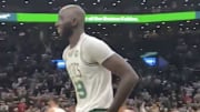 El pívot de los Celtics hizo su estreno en casa esta temporada