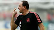 Rogério Ceni segue trabalhando para encontrar o 'melhor Flamengo'. 