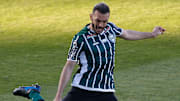 Com 0 pontos no Brasileirão 2020, Coritiba e Flamengo passam por momentos de tensão.
