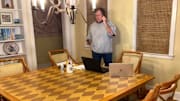 El entrenador en jefe de los Pats, Bill Belichick, sigue desde su casa todo lo relacionado con el proceso de selección