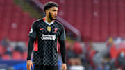 Joe Gomez vient compléter une liste de blessé en défense centrale déjà bien remplie 