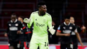 Goleiro tem 25 anos | Ajax v PSV - Dutch Eredivisie