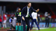 El entrenador no tiene contemplado al chileno
