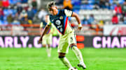 Roger Martinez jugando en el América