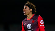Guillermo Ochoa en un partido del América.