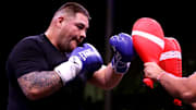 Andy Ruiz Jr. durante una sesión de entrenamiento pública previo al combate contra Anthony Joshua