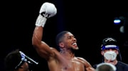 Anthony Joshua retuvo sus cetros de los pesos pesados al noquear a Kubrat Pulev en el noveno asalto el 12 de diciembre de 2020