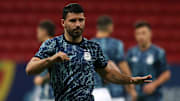 Sergio Agüero en a marre d'entendre parler de Mbappé. 