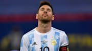 Allá arriba, Lionel. Allá arriba estás ubicado en la historia argentina.