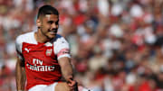 Konstantinos Mavropanos im Trikot des FC Arsenal