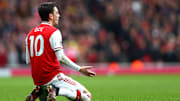 Völlig untergetaucht und dennoch fürstlich bezahlt: Mesut Özil