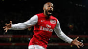 Thierry Henry est l'un des deux premiers joueurs intronisés au Hall of Fame de Premier League.