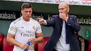 Sem espaço com Zidane,  Luka Jović deve deixar o Real Madrid, mas para onde? Veja três candidatos a contar com o atacante. 