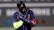 El pelotero dominicano Marcell Ozuna recordó al protagonista de "Black Panther"  en una noche histórica de victorias