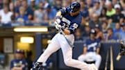 Atlanta Braves v Milwaukee Brewers