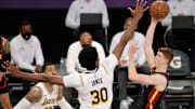 Los Lakers decidieron no firmar a Damian Jones 