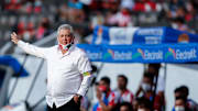 El entrenador del Rebaño habló de su continuidad con Chivas