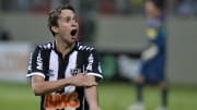 Bernard foi um dos destaques daquela temporada | Atletico MG v Sport - Brazilian Serie A