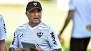 Jorge Sampaoli quer elenco 'enxuto' no Galo.
