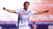 Santiago Giménez habla de su presente en Cruz Azul