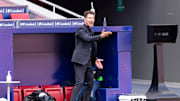Simeone dando instrucciones al equipo esta temporada