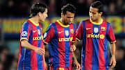 Barcelona's forward Jeffren Suarez (C),