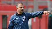 Steht vor seiner ersten Meisterschaft als Cheftrainer: Hansi Flick