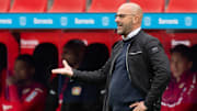 Auf die erhofften Verstärkungen muss Leverkusens Trainer Peter Bosz mindestens bis Januar warten