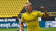 Borussia Dortmund v FC Schalke 04 - Bundesliga